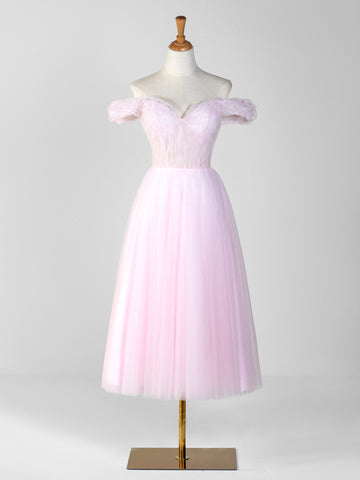 Schulterfreies Ballkleid aus Tüll in Teelänge mit Herzausschnitt