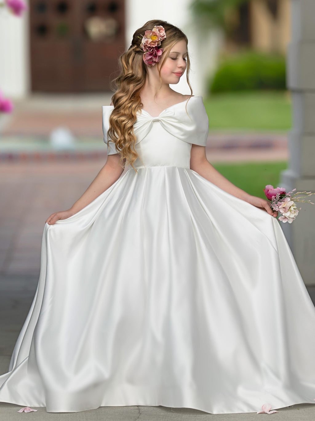 Elegant Ivory Satin Princess Ball Gown with Sweep Train and Bow for Flower Girls - photo 2
