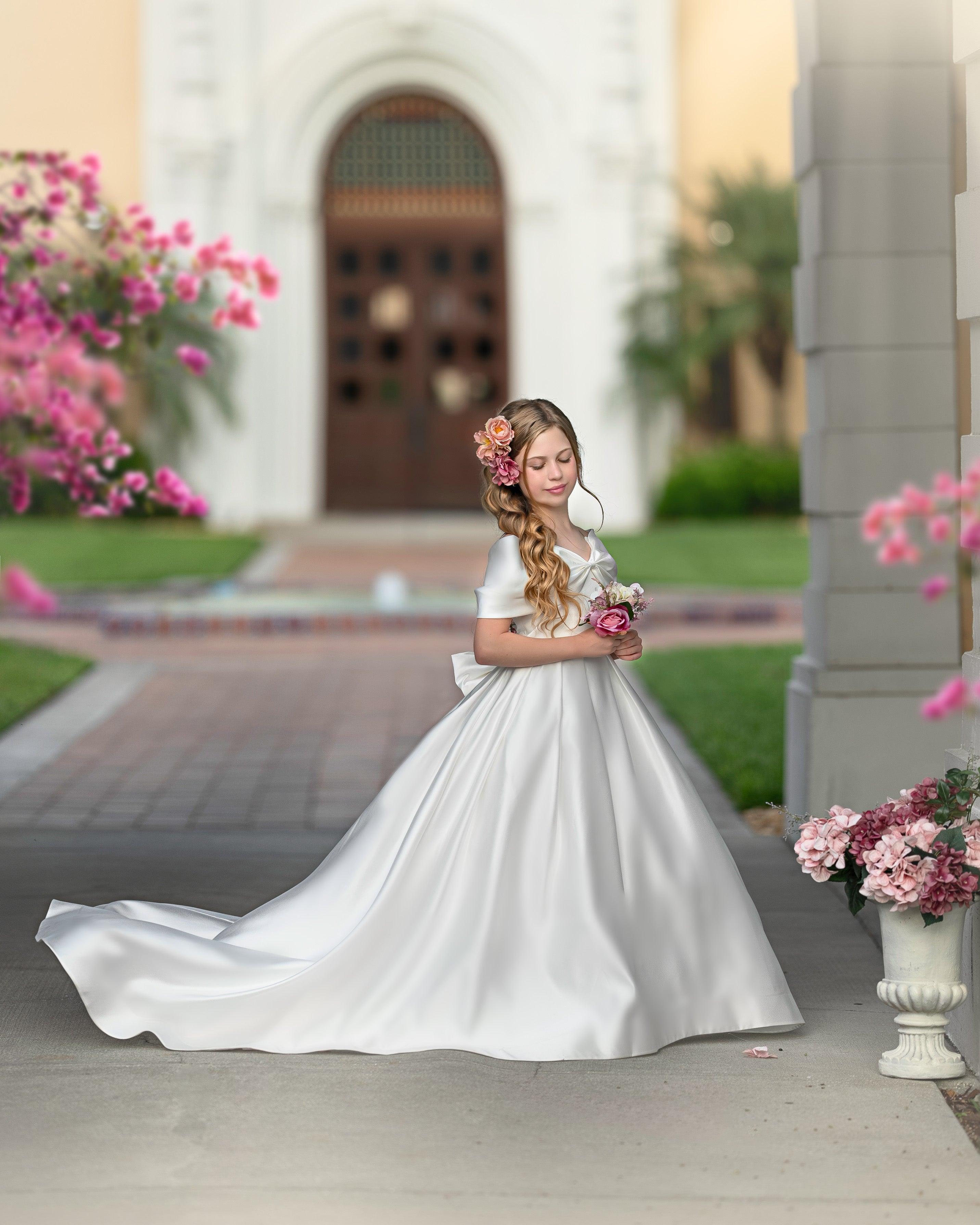 Elegant Ivory Satin Princess Ball Gown with Sweep Train and Bow for Flower Girls - photo 5