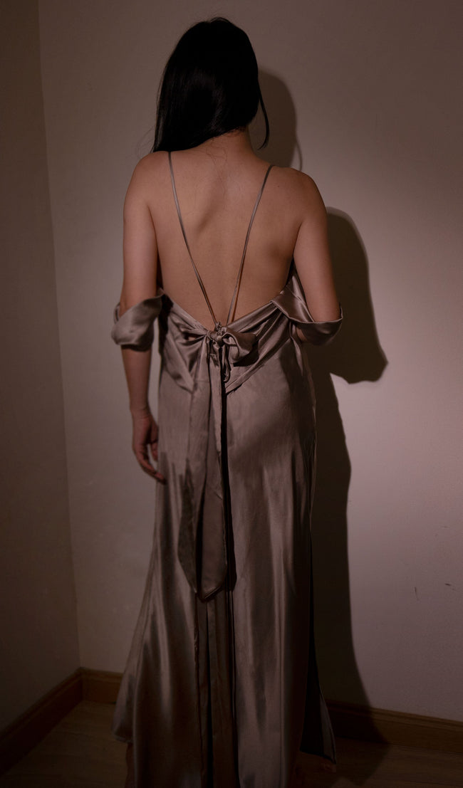 100% Mulberry Silk Caixi Gown Main Image