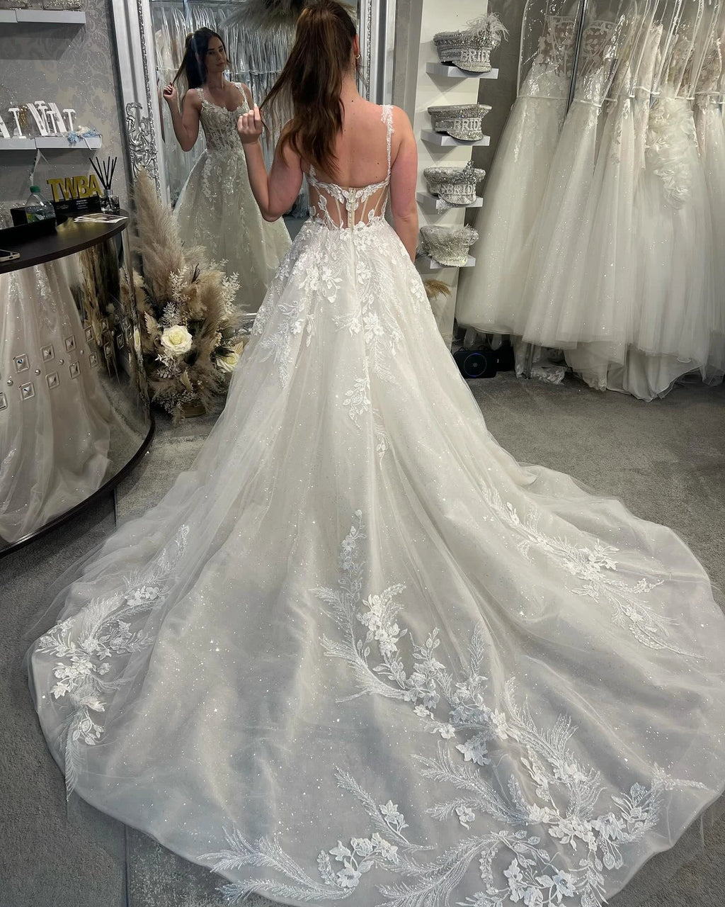 Designer White A-line Spaghetti Straps Sleeveless Tulle Wedding Dresses With Lace by misshow.com