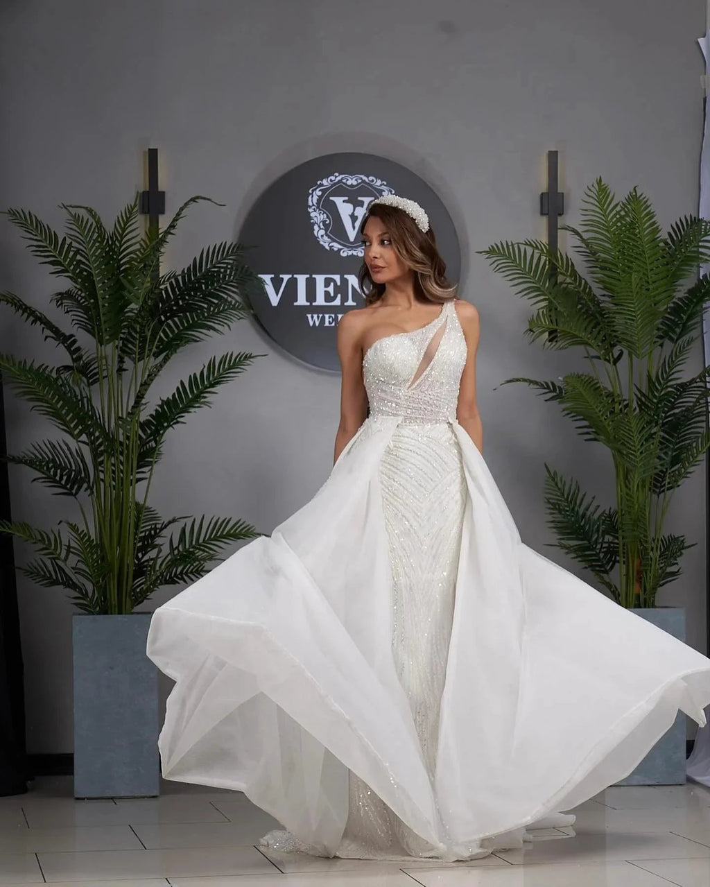 Elegant A-line One Shoulder Sleeveless Appliques Tulle Wedding Dress Woman by misshow.com