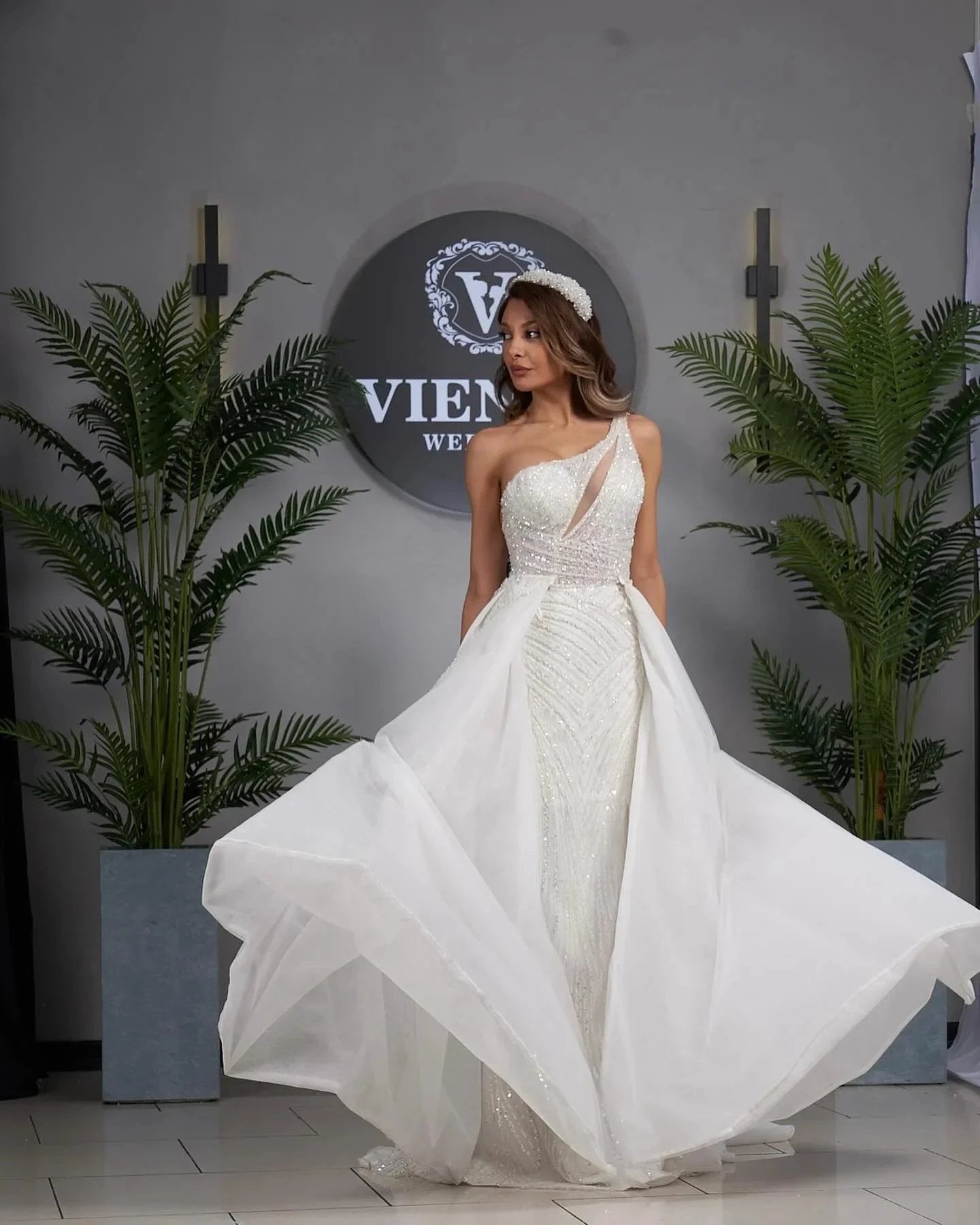 Elegant A-line One Shoulder Sleeveless Appliques Tulle Wedding Dress Woman by misshow.com