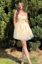 Elegant Short A-line Spaghetti Straps Sleeveless Appliques Tulle Homecoming Dress by misshow.com