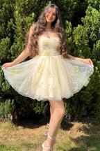 Elegant Short A-line Spaghetti Straps Sleeveless Appliques Tulle Homecoming Dress by misshow.com