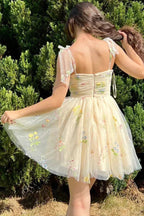 Elegant Short A-line Spaghetti Straps Sleeveless Appliques Tulle Homecoming Dress by misshow.com
