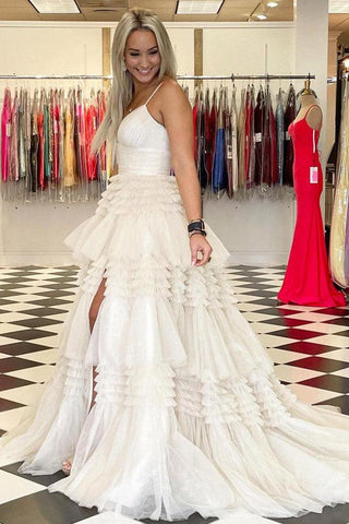 Elegante vestido de fiesta largo de tul con escote en V y abertura lateral en capas PSK392