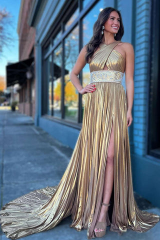 Macy | Vestido de fiesta largo plisado con tirantes cruzados y acabado metalizado