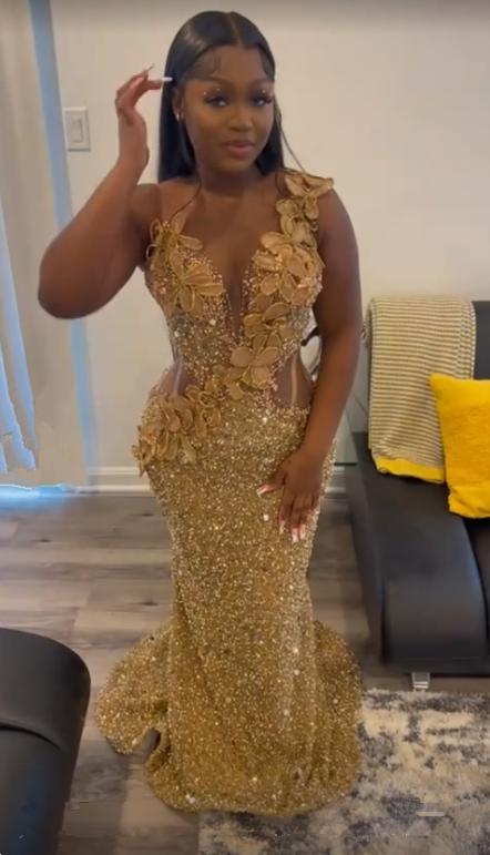 Luxuriöses Abendkleid mit goldenen Pailletten und Applikationen im Meerjungfrau-Stil, Y7880 Main Image