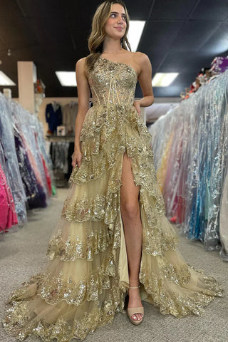 Vestido de fiesta con corsé, volantes y un hombro con lentejuelas de tul dorado y abertura SYP173