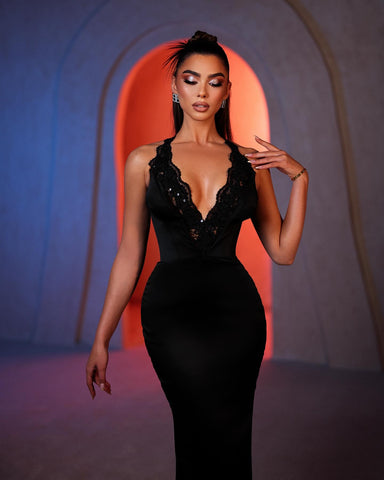 Gorgeous Column V-neck Sleeveless Lace Black Prom Dress