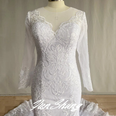 Gorgeous Lace Long Sleeve Mermaid Wedding Dresses Tulle Bridal Gown For Women Cathedral Train V-Neck Appliques Button Back