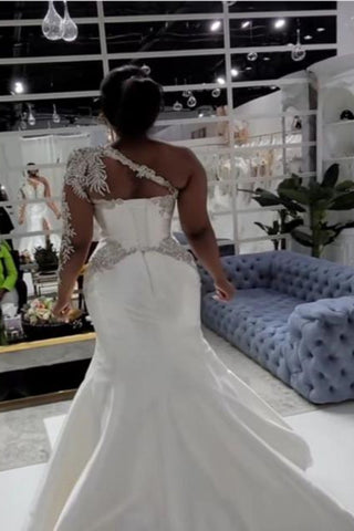 Gorgeous Long A-line Satin One Shoulder Beading Appliques Lace Wedding Dress with Slit