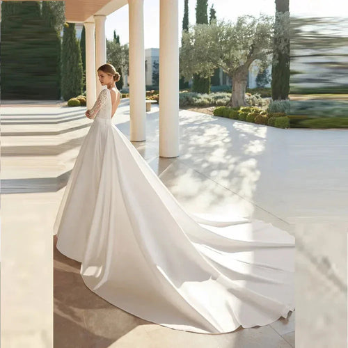 Splendidi Abiti da Sposa in Raso Affascinanti Bellissimi Abiti Nuziali a Manica Lunga Semplici Eleganti Vestiti da Sposa Sexy Squisiti con Pizzo Applicato