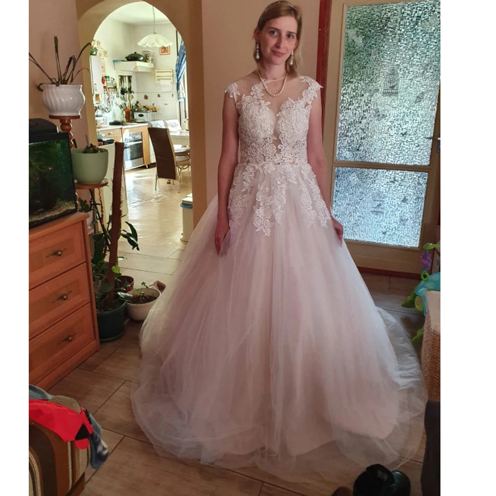LORI Scoop Lace Applique A Line Wedding Dresses Sleeveless Tulle Boho Bridal Gowns Long Train Elegant Princess Dress Customized