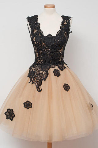 Vestidos de fiesta cortos sin mangas con tul