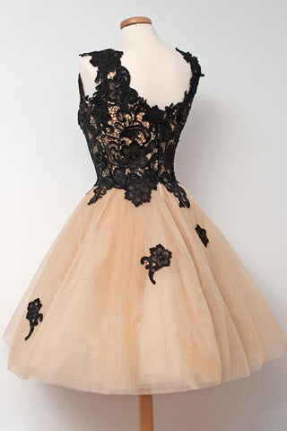 Vestidos de fiesta cortos sin mangas con tul