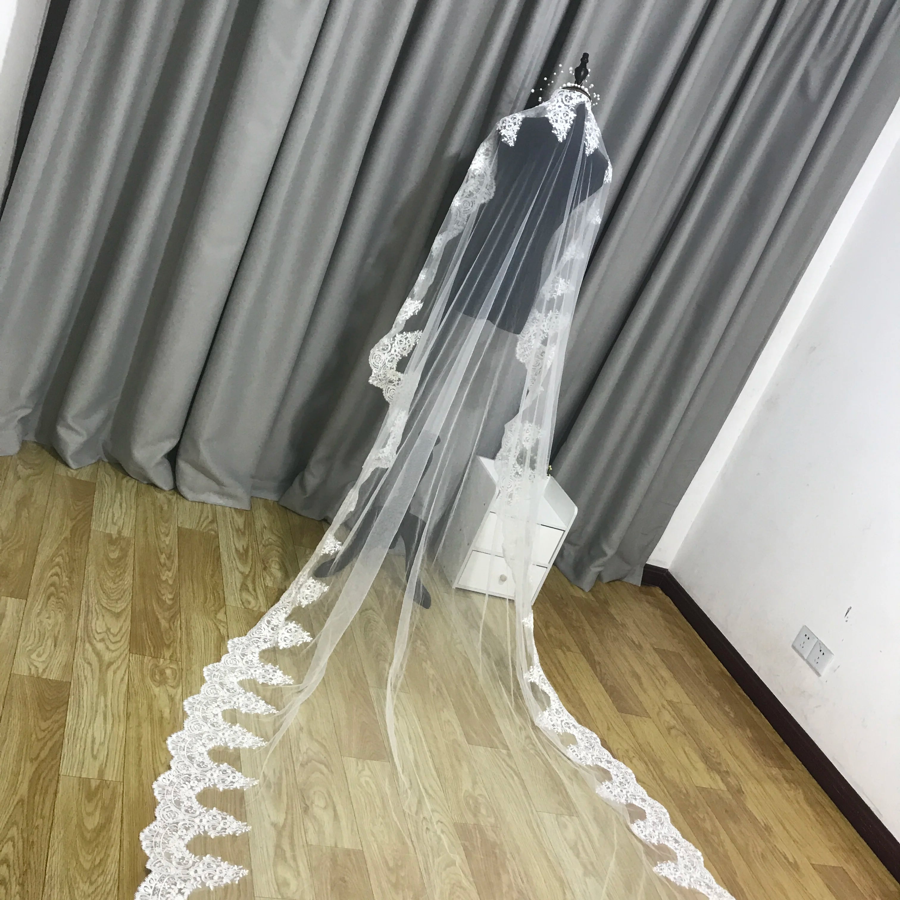 1 Layer Cathedral veil wedding veil women veil white ivory sequins lace veil bridal veil cover face veil with comb