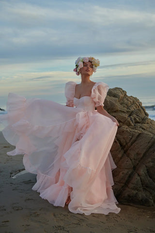 Vestido de fiesta de organza con abertura alta y cola SYP181