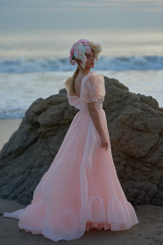 Vestido de fiesta de organza con abertura alta y cola SYP181