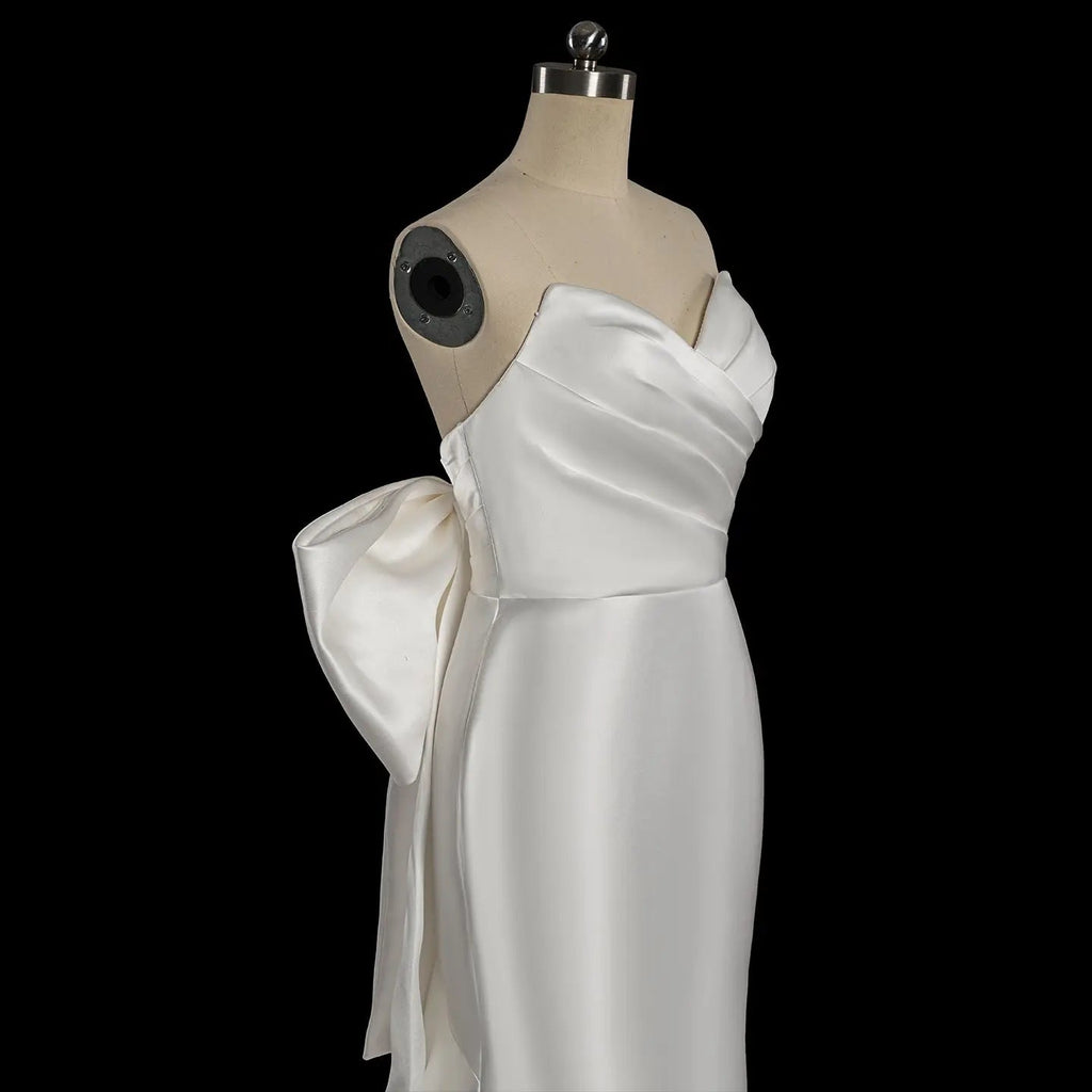 Glamorous Lvory Satin Wedding Dress with Buttons & Train SW718