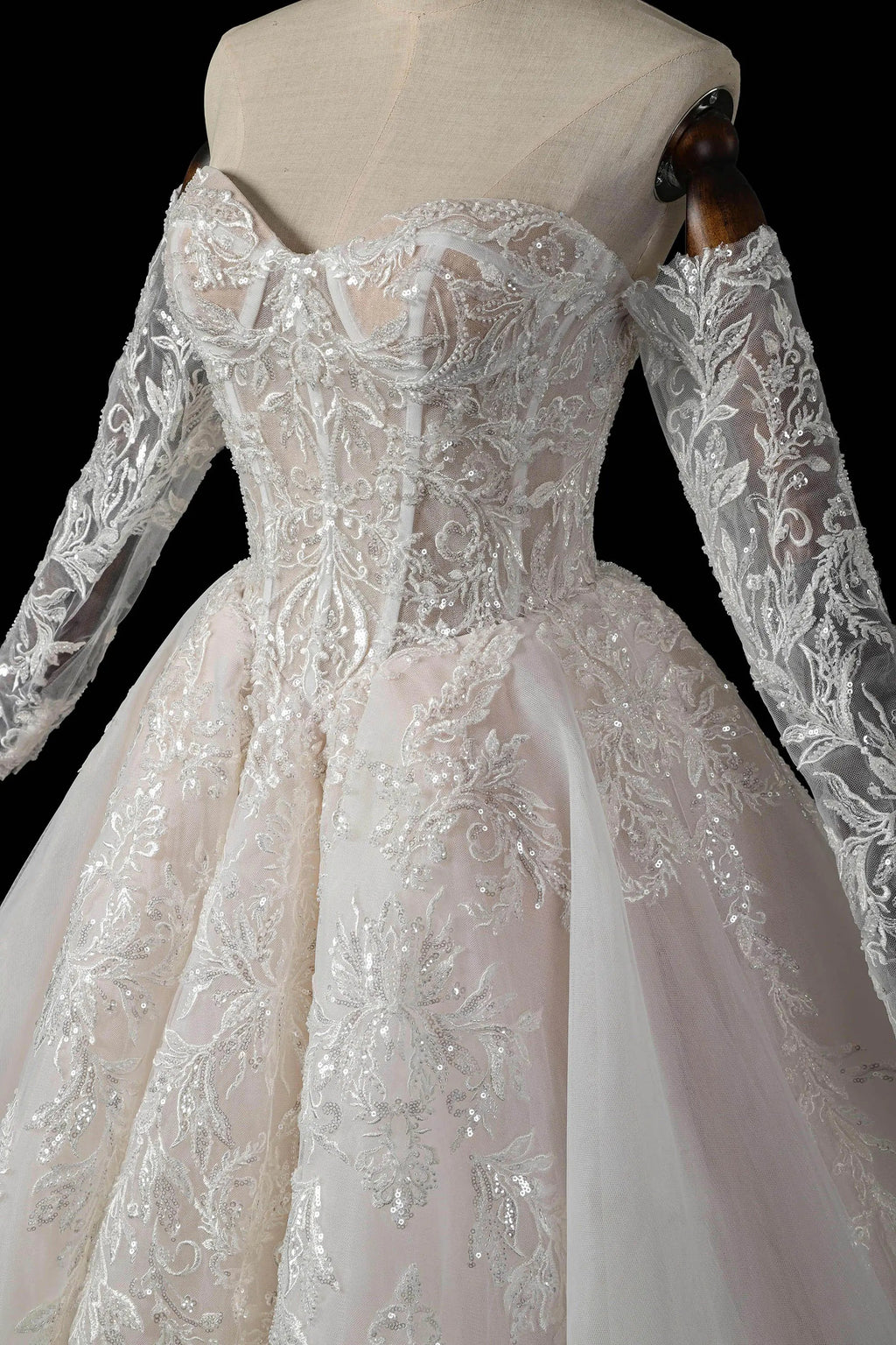 Elegant Ivory Strapless Corset Lace Tulle Bridal Gown Wedding Dress with Long Detachable Sleeves SW703