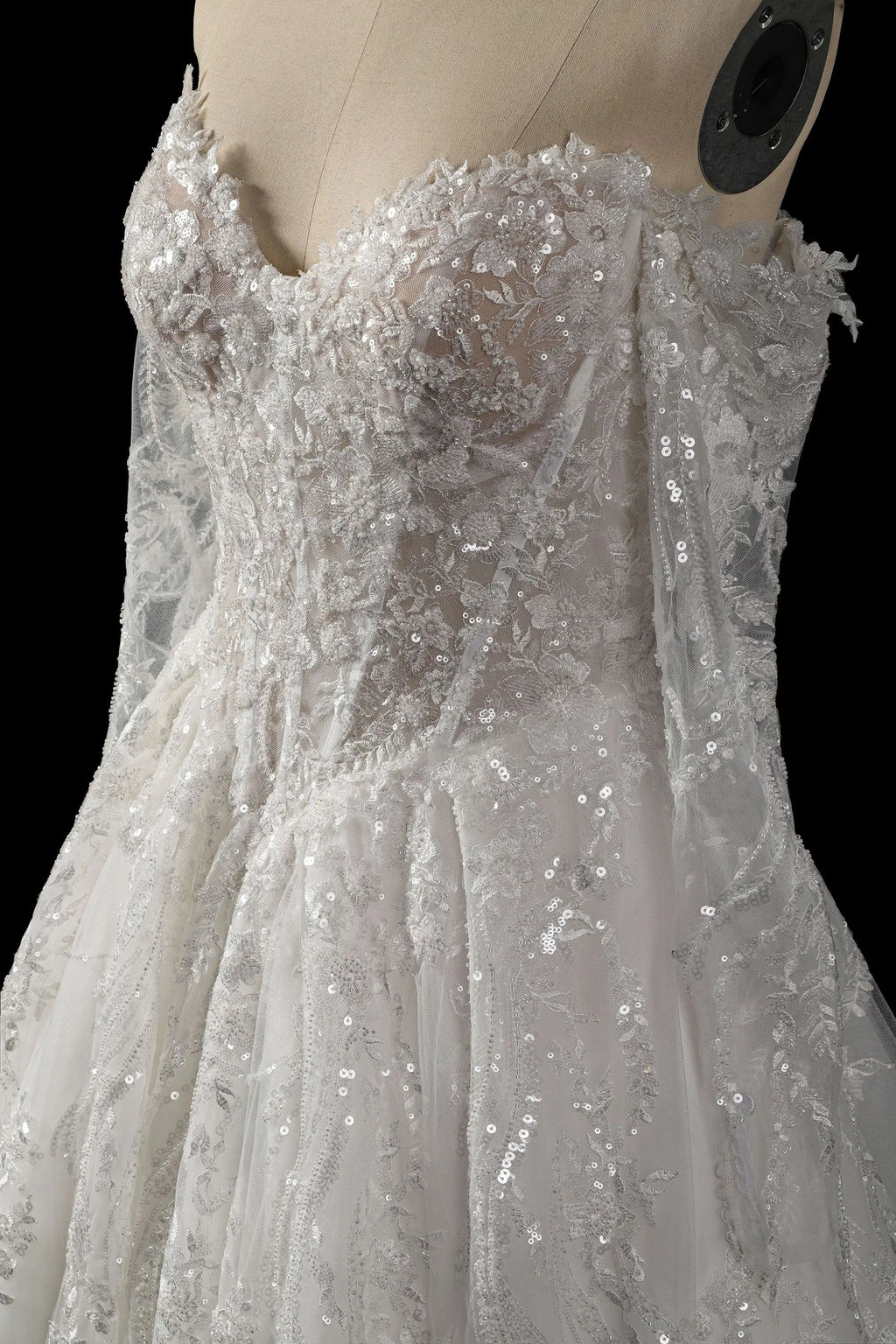 Luxury White Off-the-Shoulder Long Sleeve Lace Tulle Ball Gown Wedding Dress SW702
