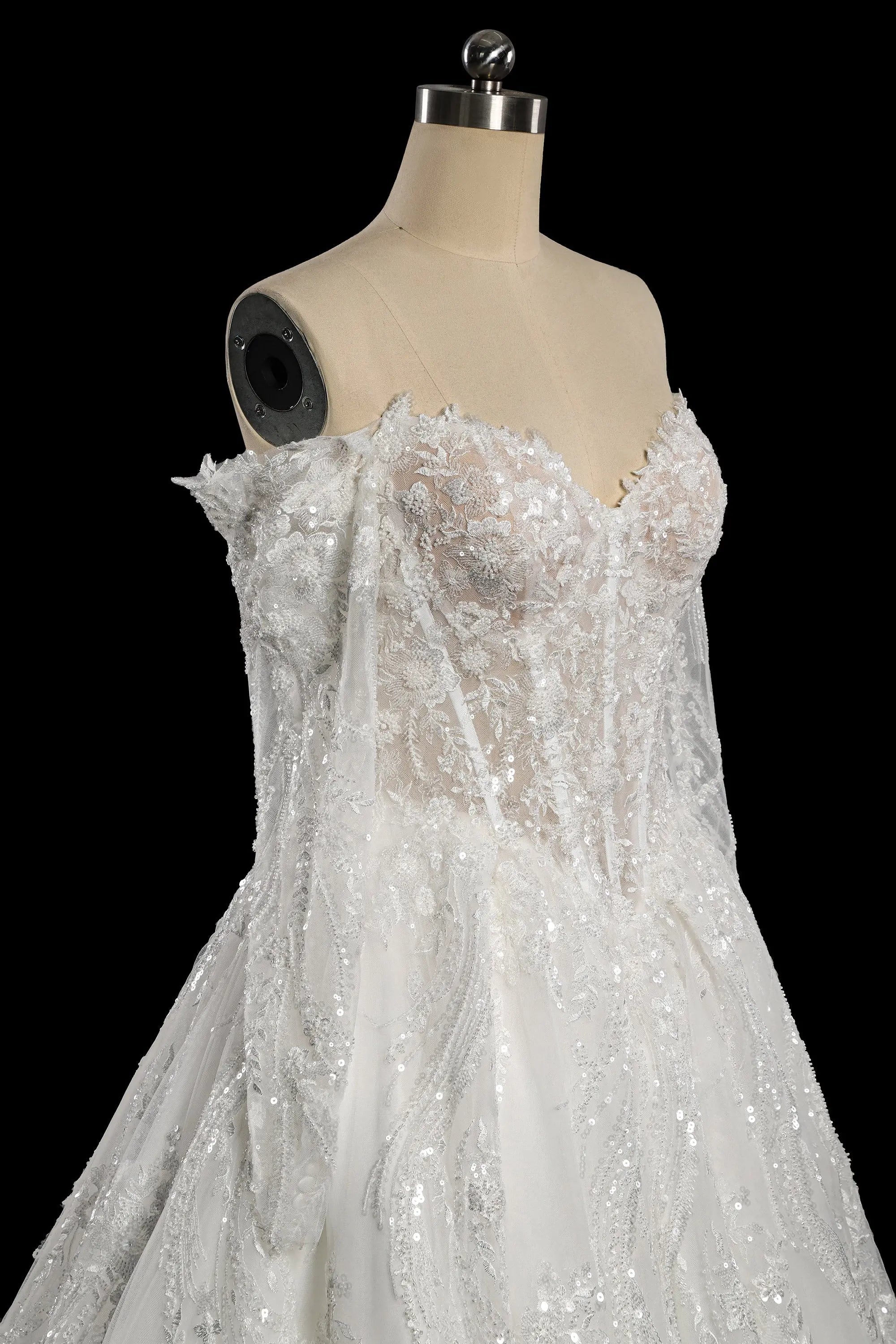 Luxury White Off-the-Shoulder Long Sleeve Lace Tulle Ball Gown Wedding Dress SW702