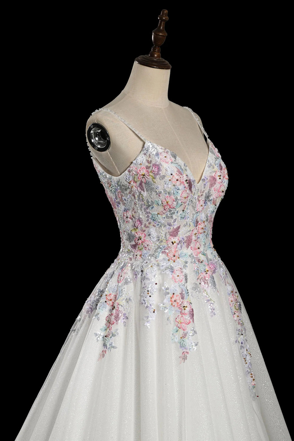 Glamorous White Floral Applique A-Line Tulle Wedding Dress with Train SW704