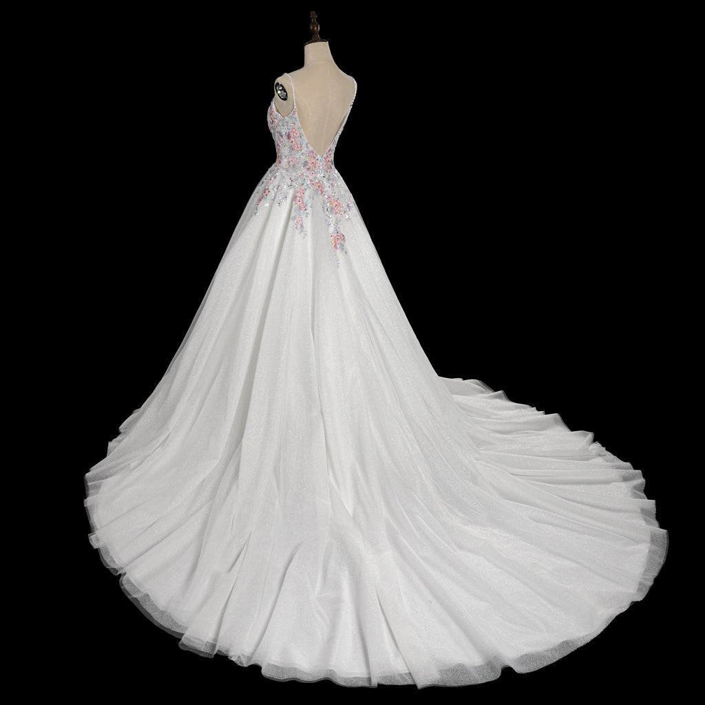 Glamorous White Floral Applique A-Line Tulle Wedding Dress with Train SW704