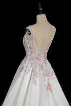 Glamorous White Floral Applique A-Line Tulle Wedding Dress with Train SW704