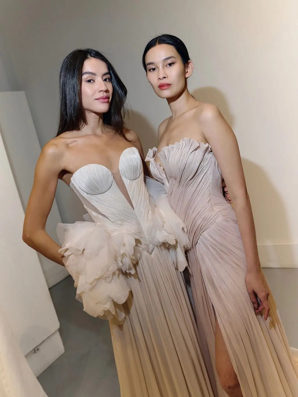 Sexy Plunging Strapless Mermaid Wedding Dresses  SW243