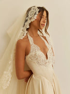 Luxury Spaghetti Strap V-Neck Lace Satin A-Line Wedding Dress with Veil SW738