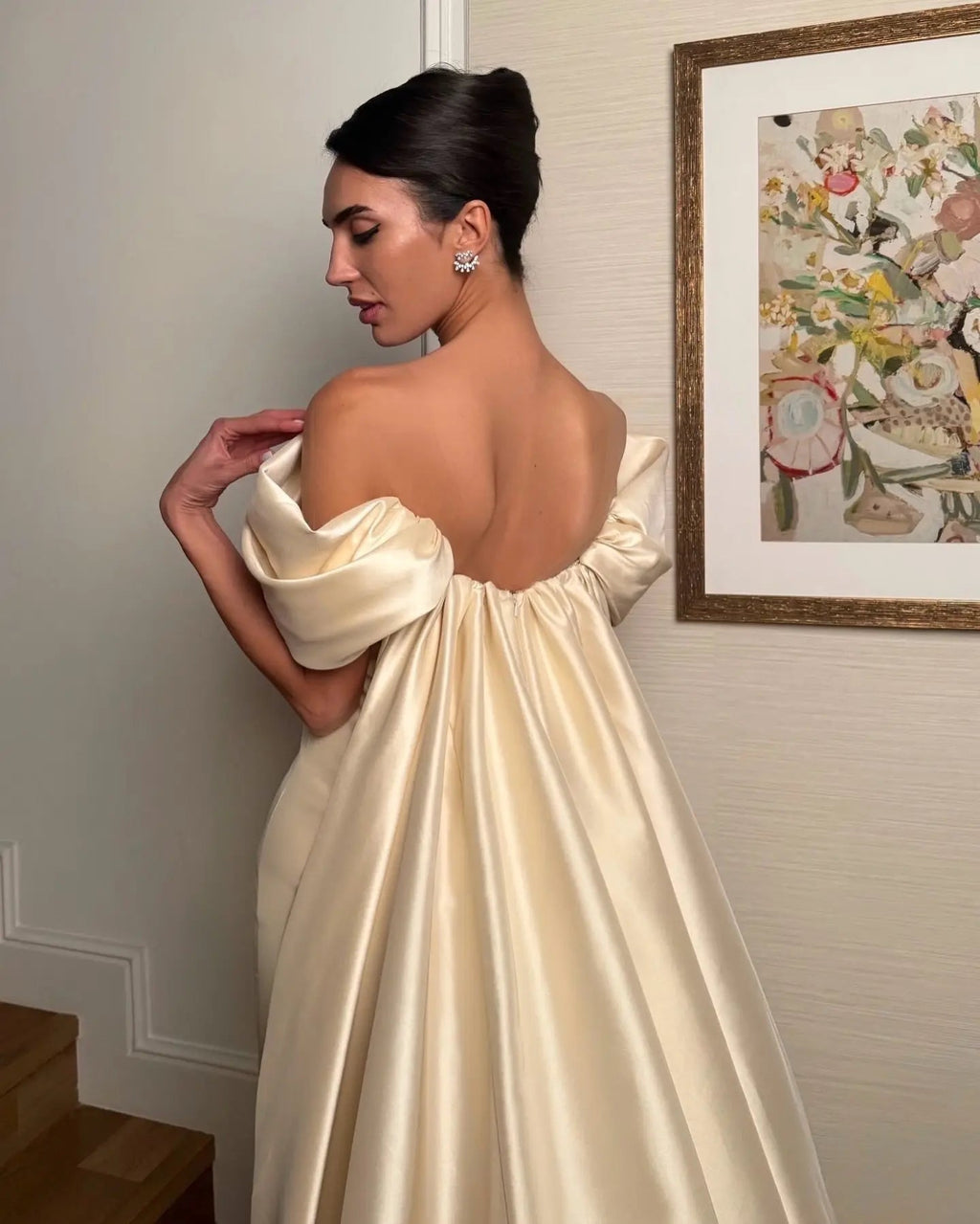 Luxury Ivory Off-the-Shoulder Satin Wedding Dress with Puff Sleeves SW230