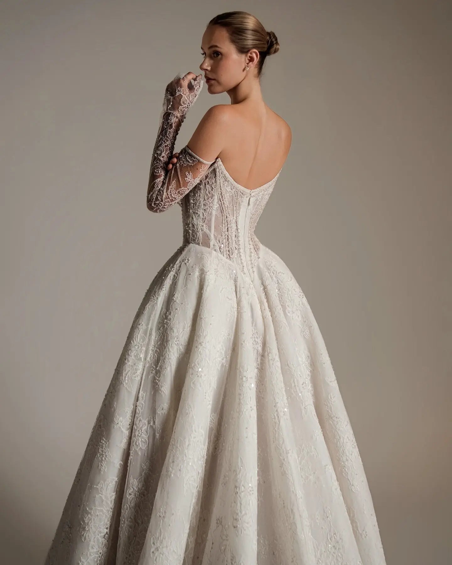 Luxury Ivory Strapless Lace High-Slit A-Line Wedding Dress SW165