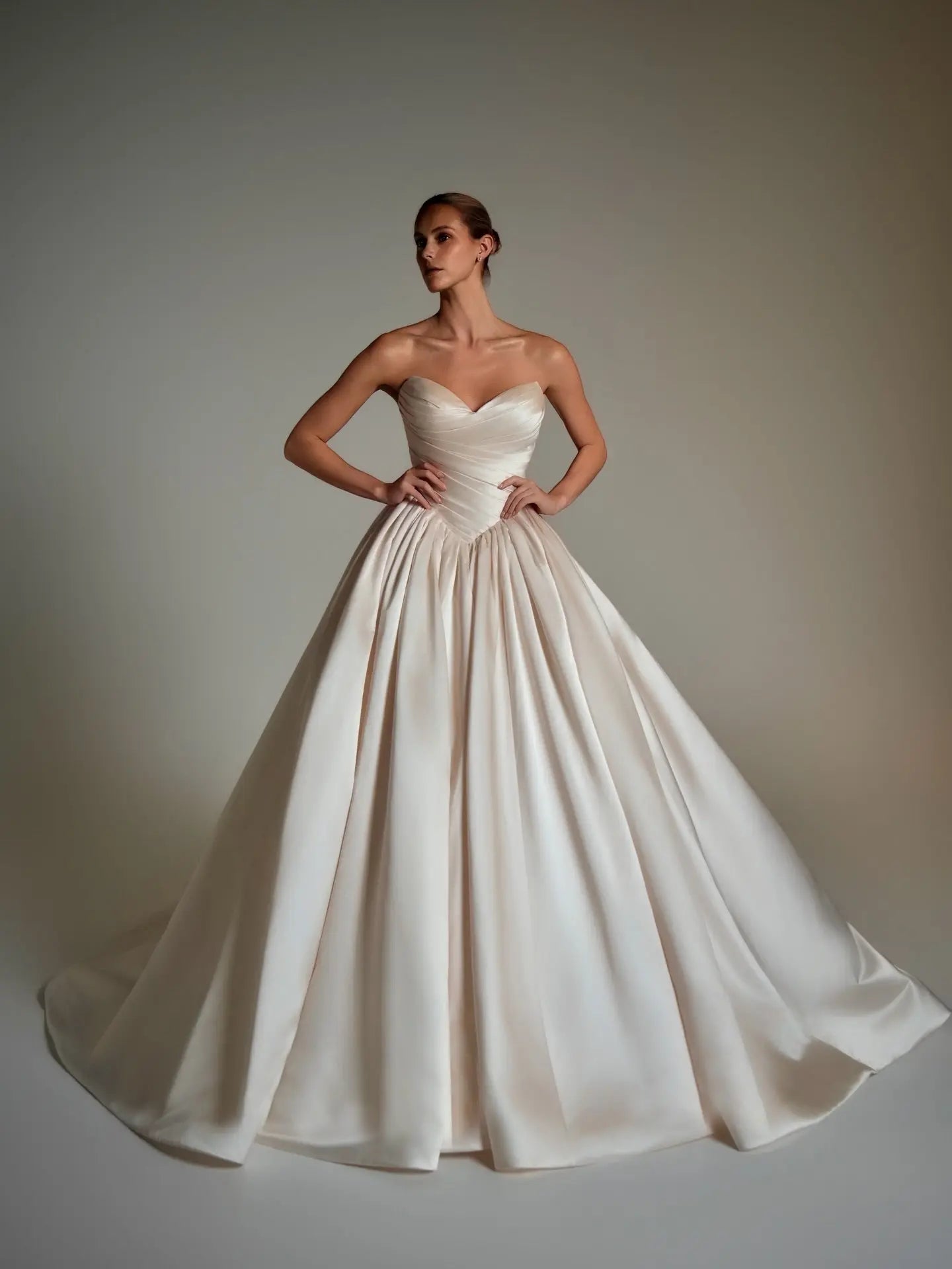 Luxury Champagne Strapless Satin Ball Gown Trailed Wedding Dress SW162