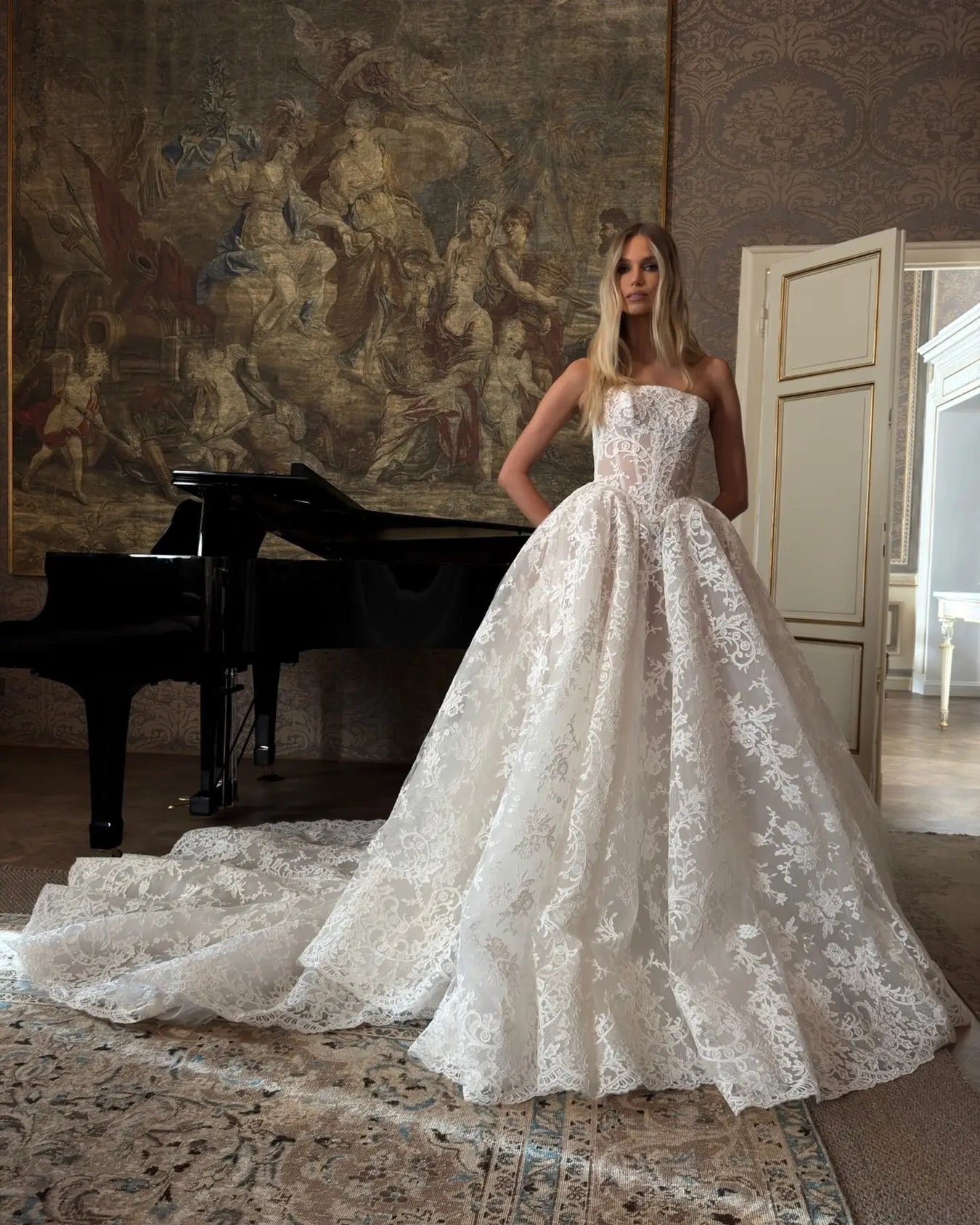 Glamorous White Strapless Floral Lace Wedding Dress with Veil SW212