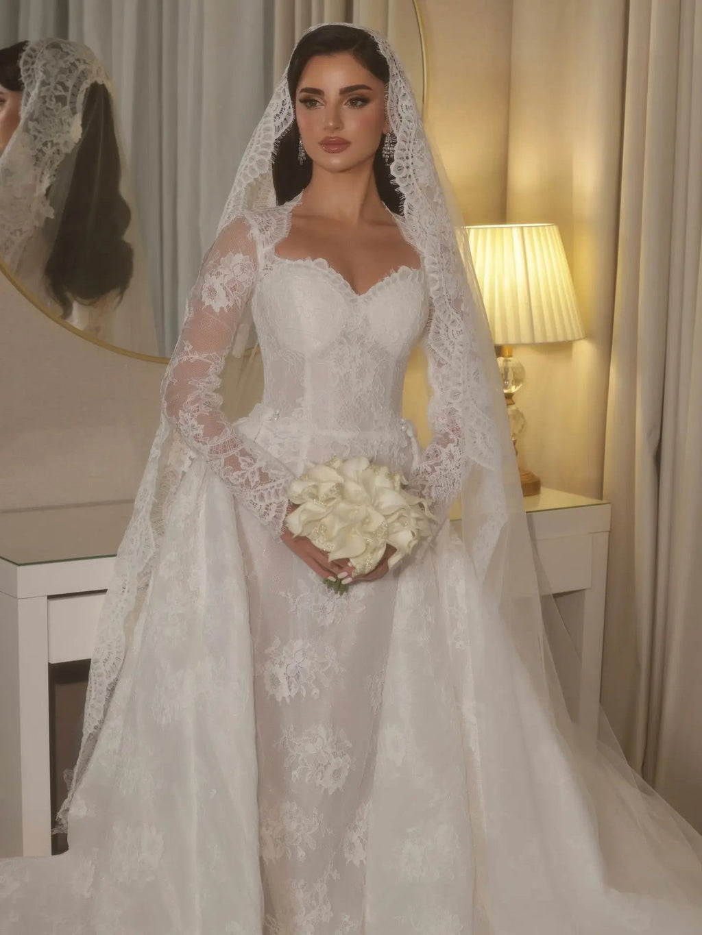 Luxury Lace Sweetheart Long Sleeve Wedding Dress SW523