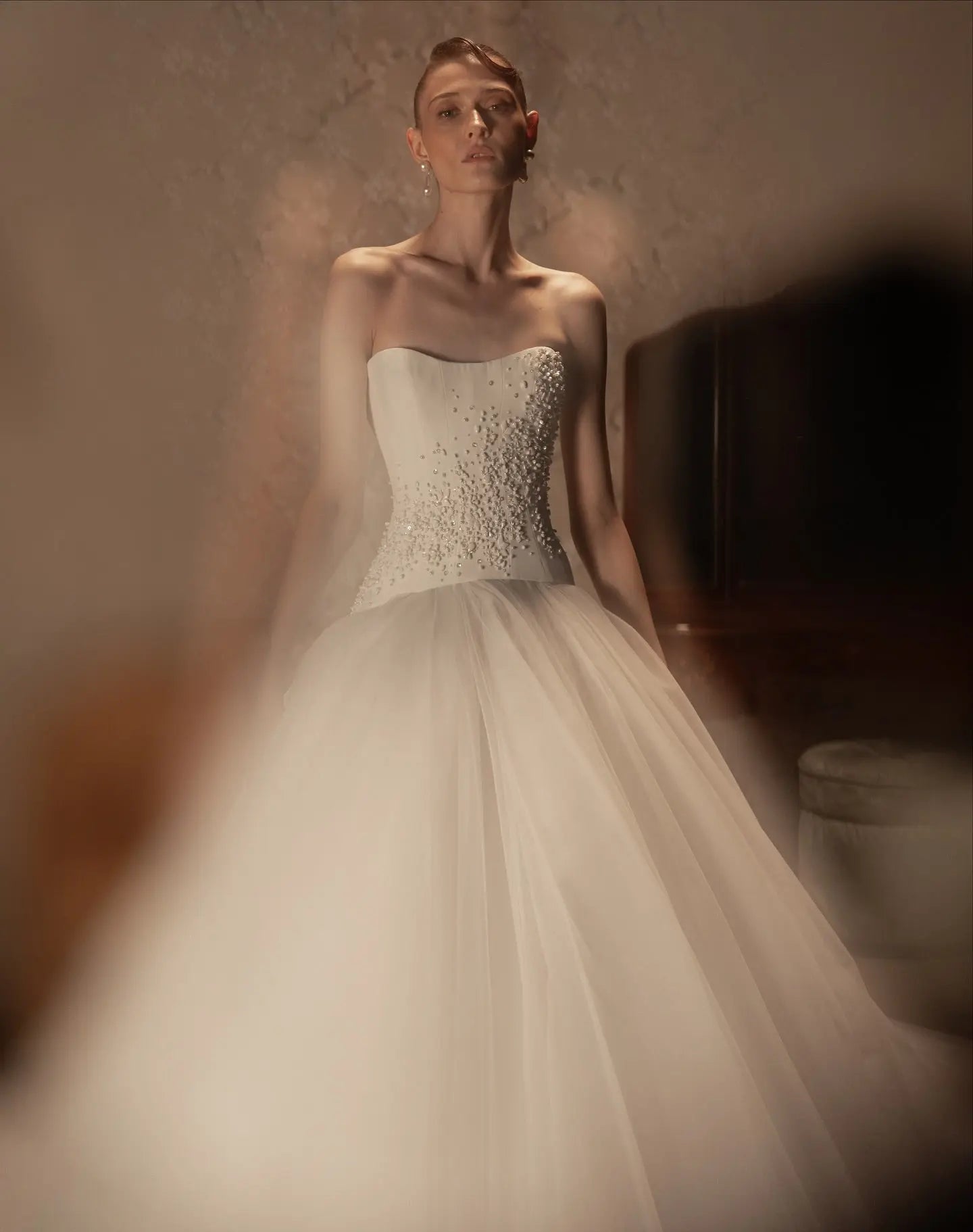 Elegant White Strapless Bodice Crystal Ball Gown Wedding Dress with Veil SW668