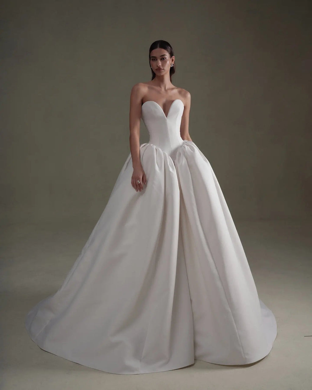 Luxury White Satin Deep V Strapless Ball Gown Wedding Dress SW595