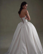 Luxury White Satin Deep V Strapless Ball Gown Wedding Dress SW595