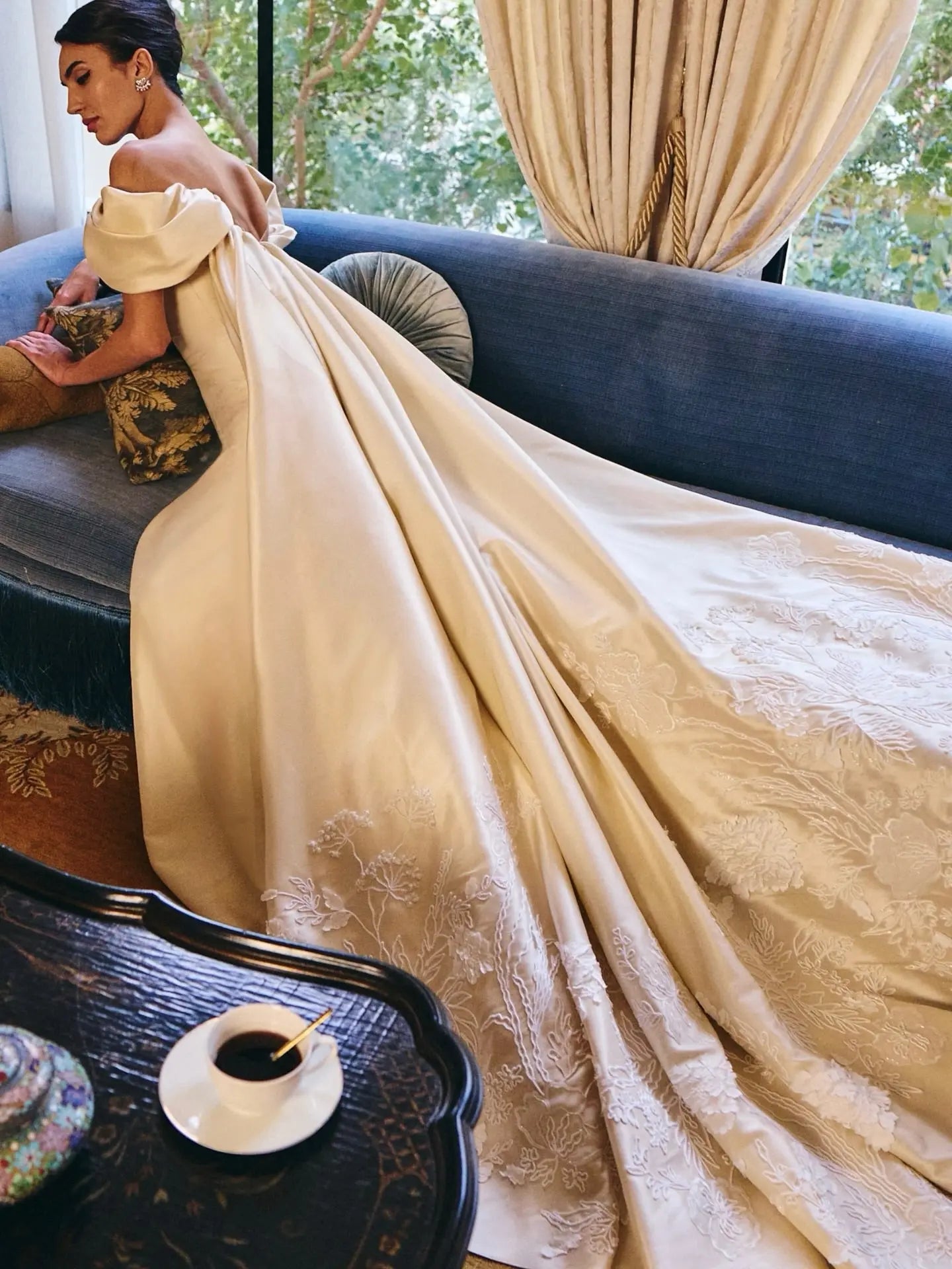 Luxury Ivory Off-the-Shoulder Satin Wedding Dress with Puff Sleeves SW230