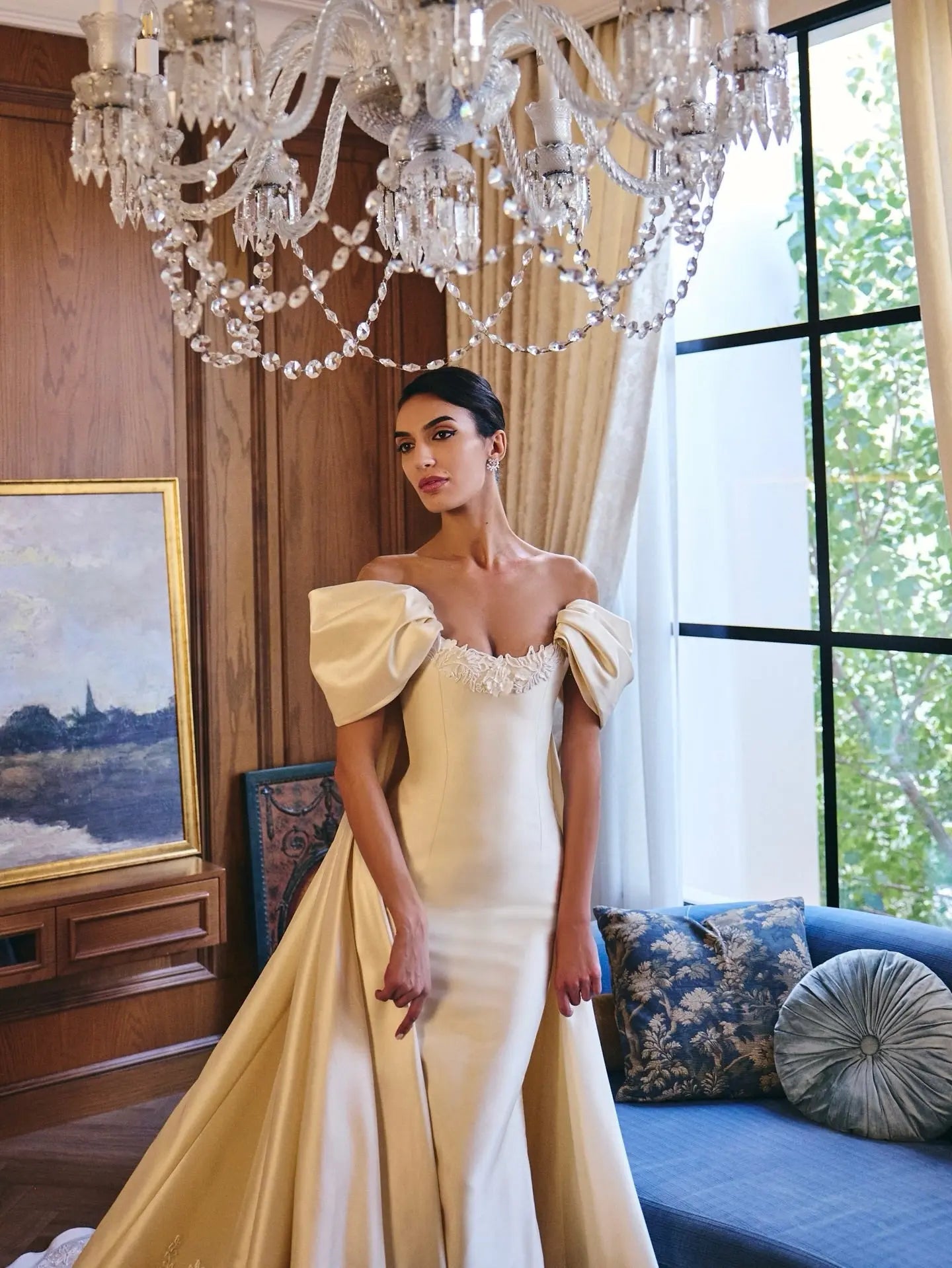Luxury Ivory Off-the-Shoulder Satin Wedding Dress with Puff Sleeves SW230