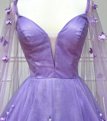 Lavendelfarbenes A-Linien-Ballkleid aus 3D-Blumenspitze mit Cape-Ärmeln 