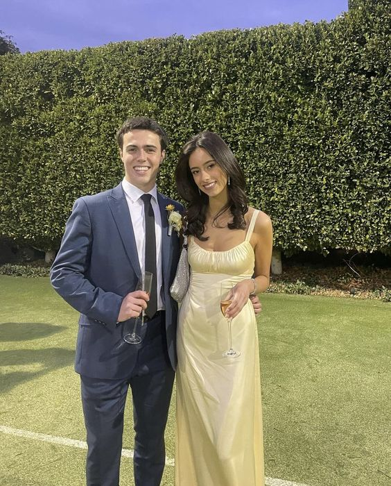 Elegantes gelbes Etuikleid, langes Abendkleid, gelbes Hochzeitsgast-Outfit Y6896