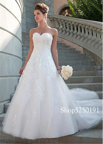 Lace Sweetheart Neckline A-line Wedding Dress Strapless Crystals Bridal Gowns robe de mariee princesse de luxe