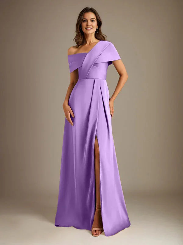 Vestido de madre de la novia de satén con escote asimétrico en forma de A y largo hasta el suelo con pliegues 