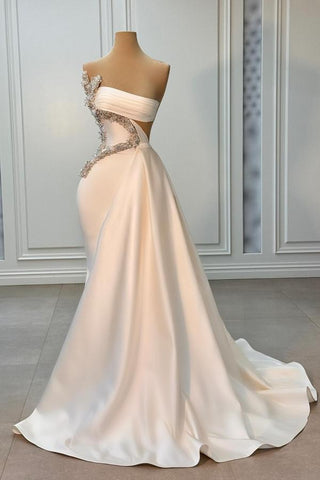 Langes, trägerloses, ärmelloses Ballkleid aus Satin im Meerjungfrauen-Stil in Elfenbein