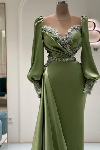 Wunderschönes Meerjungfrau-Ballkleid aus Satin mit Herzausschnitt und langen Ärmeln