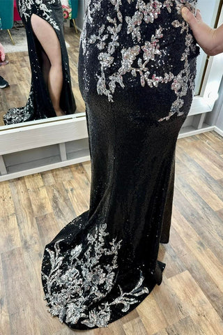 Charleigh | Vestido de fiesta largo con tirantes finos, apliques de lentejuelas negras y abertura